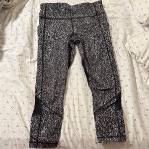 Lulu lemon crop black  and White Patterned Leggings